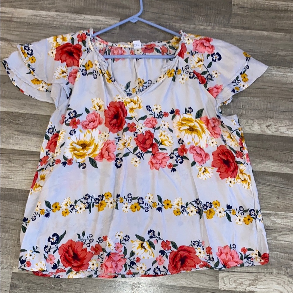 💚 3/$15 Floral Women's Top C - Picture 2 of 2